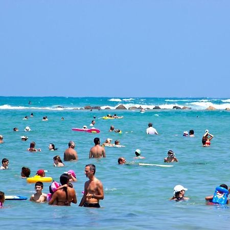 Isramax Low-Cost Apartment Near The Sea. Bat Yam Exterior photo