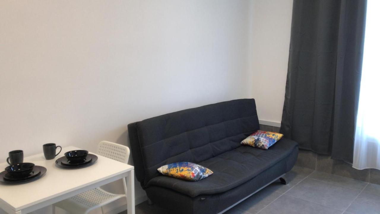 Isramax Low-Cost Apartment Near The Sea. Bat Yam Exterior photo