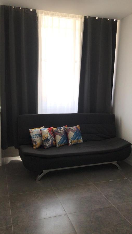 Isramax Low-Cost Apartment Near The Sea. Bat Yam Exterior photo